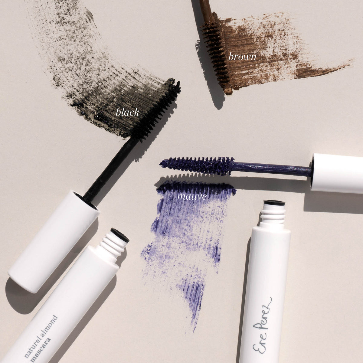 Natural almond mascara - Black