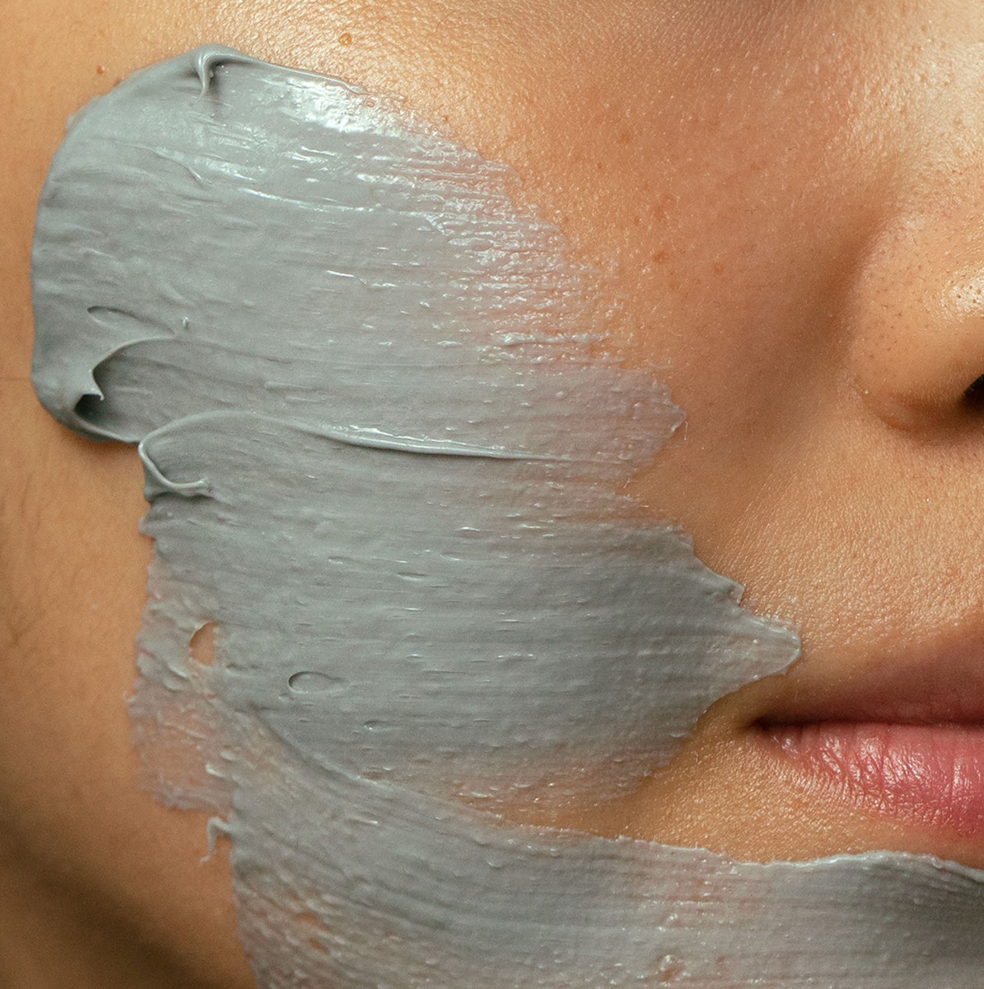 CREAMY CLAY Mască peeling AHA argilă